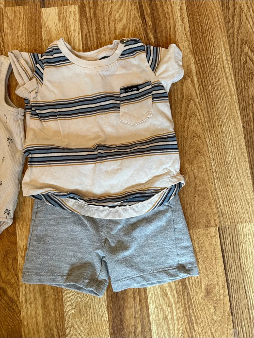 6-9 month bundle osh kosh, petit Lem first, volcom bundle